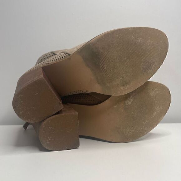 Steve Madden Tan Suede Boots Replay Heeled Ankle Size 8 Taupe Beige - Picture 8 of 8